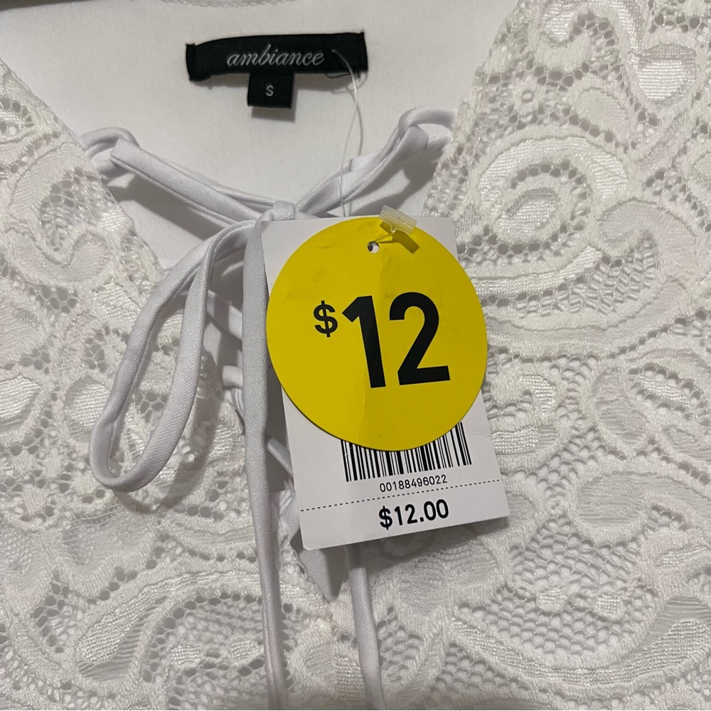 π *NEW*β Forever 21 - Womans Lace Romper - Picture 6 of 9